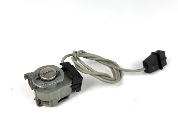 Audi A4 S4 B5 8D Front door lock (next to the handle) 
