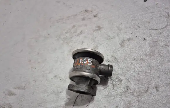 Opel Vectra C EGR valve 90470420