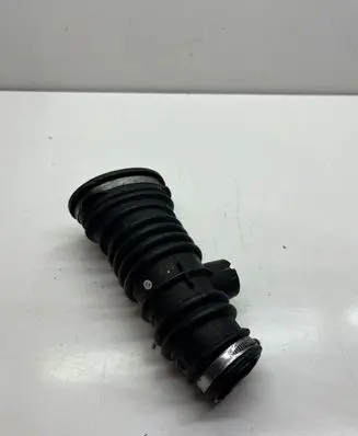 Ford Focus C-MAX Air intake hose/pipe 3M519A673M