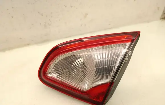 Nissan Qashqai+2 Tailgate rear/tail lights 