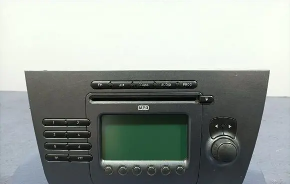 Seat Toledo III (5P) Radio/CD/DVD/GPS head unit 5P1035186B