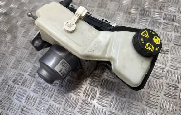 Volvo XC60 ABS Pump 32333264