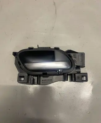 Peugeot 508 Front door interior handle 9660525380