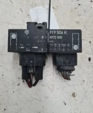 Seat Leon (1M) Coolant fan relay 898972000