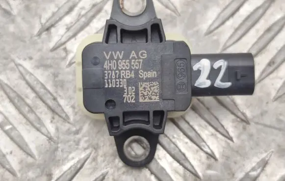 Audi A8 S8 D4 4H Airbag deployment crash/impact sensor 4H0955557