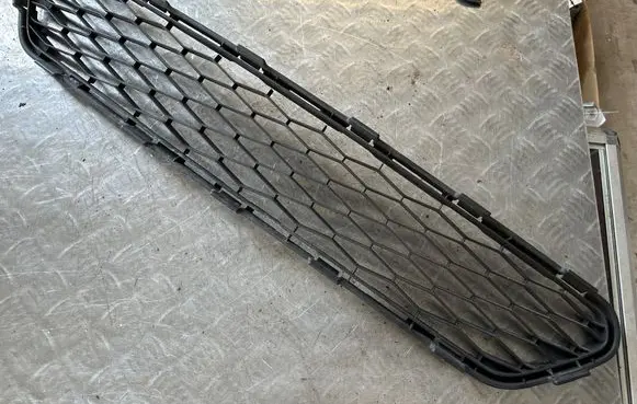 Nissan X-Trail T32 Front bumper lower grill 622544CE0A