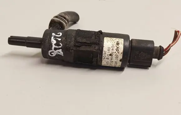 Audi A6 S6 C6 4F Headlight washer pump 3B7955681 001016