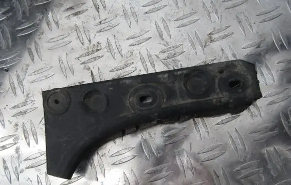 Audi A6 S6 C5 4B Front bumper mounting bracket 4b0807283b 4b0.807.283b