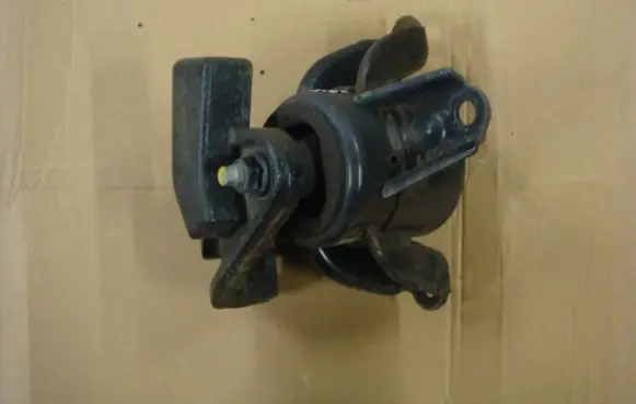 Hyundai i30 Engine mount bracket