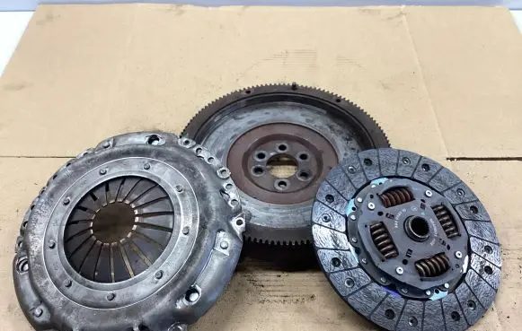 Volkswagen Golf VI Clutch set kit 323082010 123059810