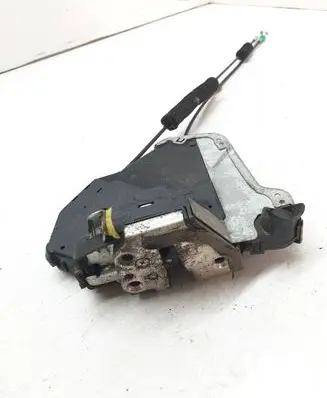 Lexus IS 220D-250-350 Front door lock 6A2109