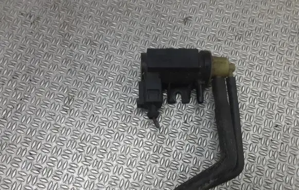 Volvo S40 Turbo solenoid valve 70086800