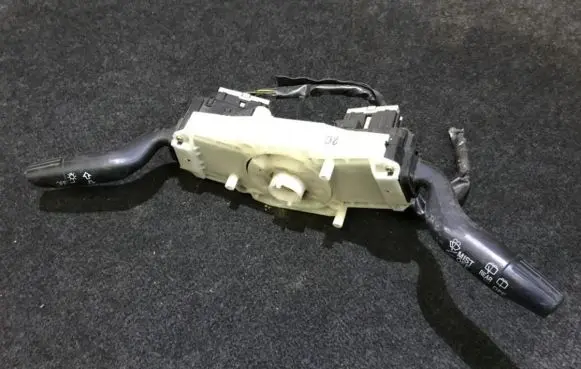 Honda HR-V Wiper turn signal indicator stalk/switch