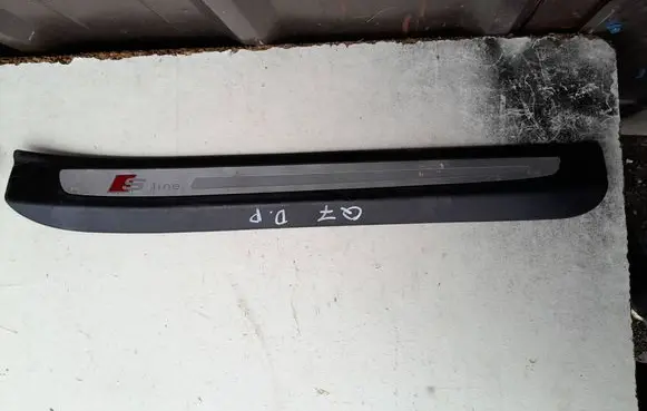 Front sill trim cover