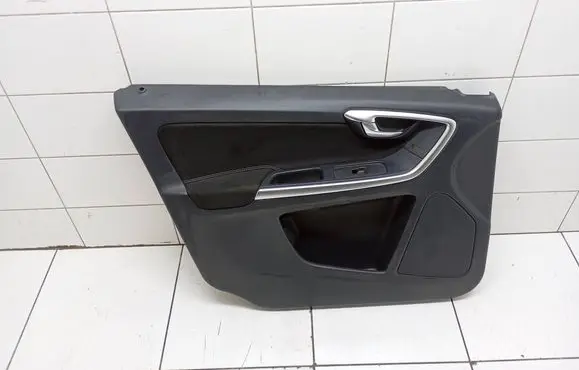 Volvo XC60 Front door card panel trim 31366796 3719633Y4L 1376569