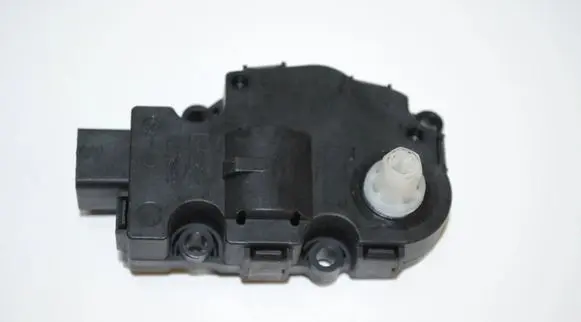 Nissan NP300 Air flap motor/actuator 412650750