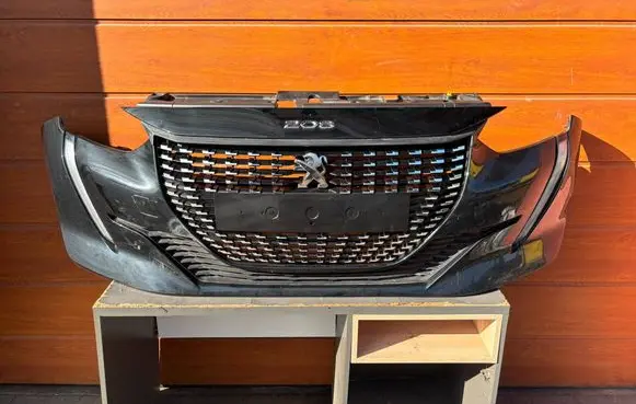 Peugeot 208 II Front bumper