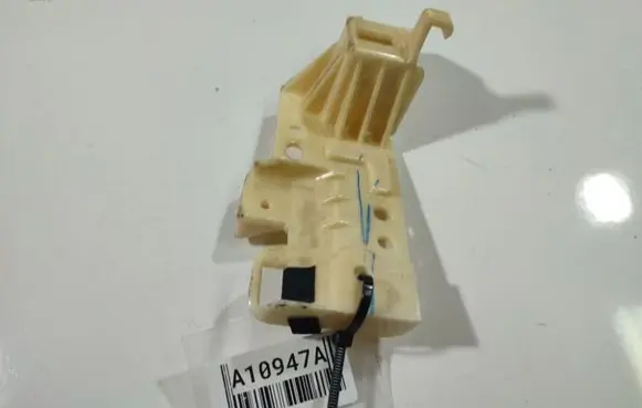 Mazda 3 I Other exterior part 7PAK60A 7PAK-60A