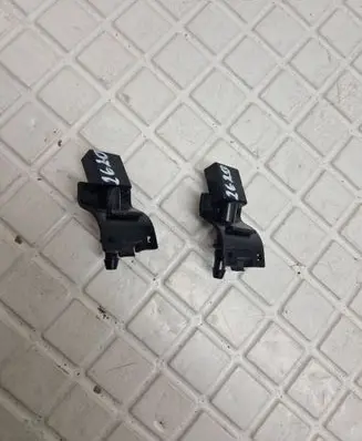 Toyota RAV 4 (XA50) Windshield washer spray nozzle 