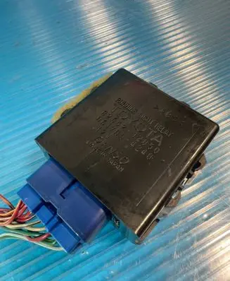 Toyota Corolla E120 E130 Day light relay 8264212050 0617004240