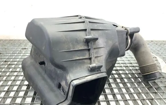 Audi A8 S8 D4 4H Air filter box 4H0133823