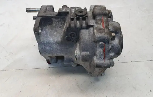 Toyota RAV 4 (XA40) Gearbox transfer box case 80010 80010T5 1W228