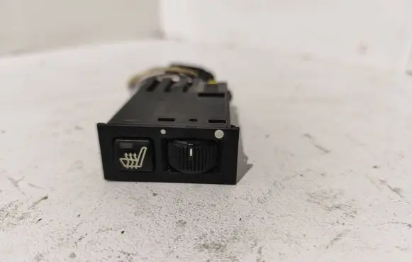 BMW 5 E39 Seat heating switch 61318352259 03055000 459500