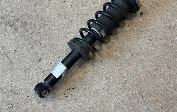 BMW X3 G01 Rear shock absorber/damper 6871801