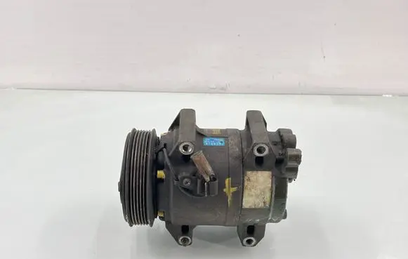 Volvo XC90 Air conditioning (A/C) compressor (pump) 8708581