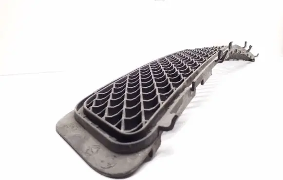 Mercedes-Benz E W212 Front bumper lower grill A2128850523