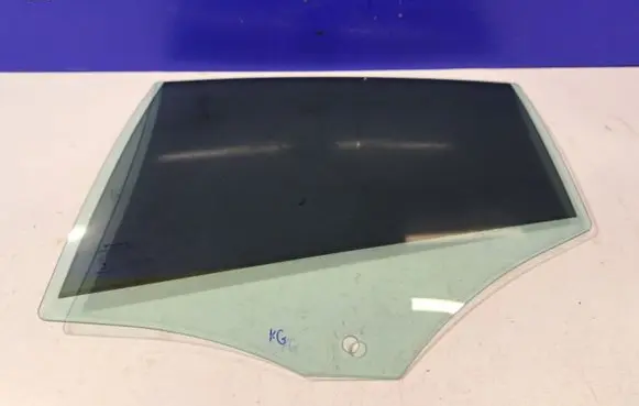 Rear door window glass