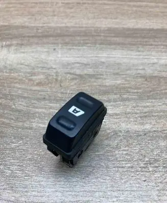 Citroen Xsara Picasso Electric window control switch 22681