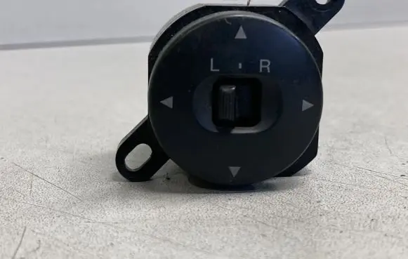 Mazda 626 Wing mirror switch