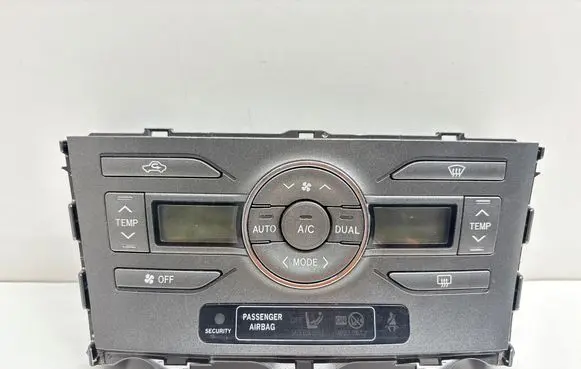 Toyota Auris 150 Climate control unit 5590002220B 8B1961101N7