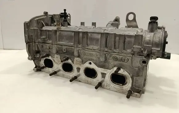 Volkswagen Tiguan Engine head 03C103358BF