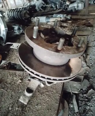 Renault Master III Front wheel hub