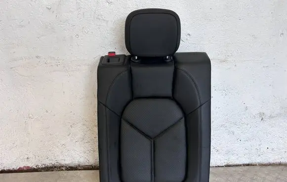 Porsche Macan (95B) Rear seat 