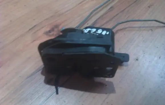 Mazda 626 Rear door lock