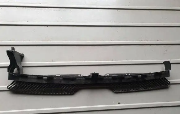 Volkswagen Tiguan Front bumper mounting bracket 5NA805705C