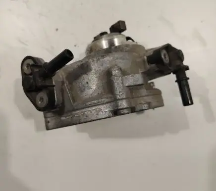 Peugeot 5008 Vacuum pump 9804021880