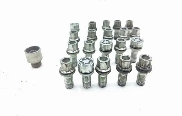 Skoda Enyaq iV Nuts/bolts 