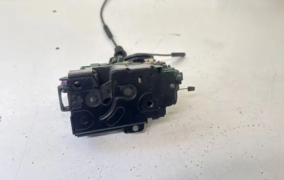 Volkswagen Transporter - Caravelle T5 Front door lock 3B1837016BQ 993019101