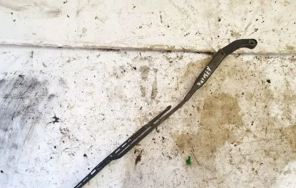 Audi 80 90 S2 B4 Front wiper blade arm