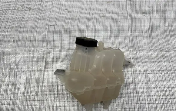 Maserati Grecale Coolant expansion tank/reservoir 50553219