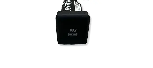 Jaguar I-Pace USB socket connector JPLA19010CA