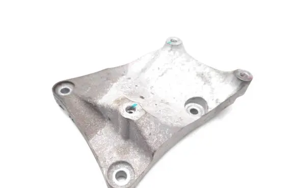 Chery 5/C5 Engine mounting bracket 301002106AA