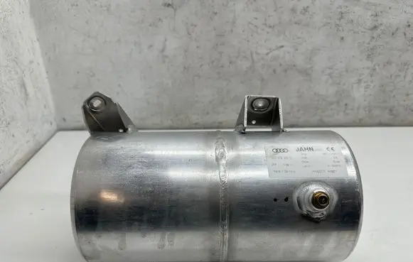 Audi A8 S8 D4 4H Air suspension tank/reservoir 4H0616203D