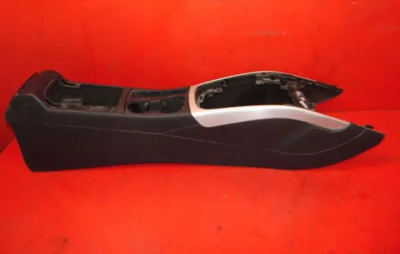 Audi A5 8T 8F Center console 