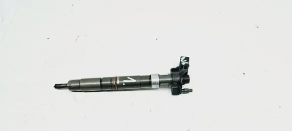 Volkswagen Multivan T5 Fuel injector 03L130277C