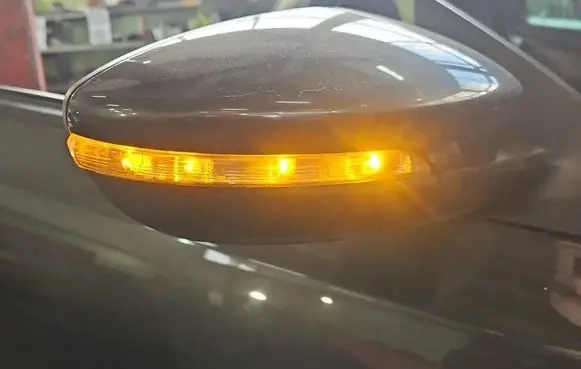 Volkswagen Scirocco Front door electric wing mirror IMPRK1570379